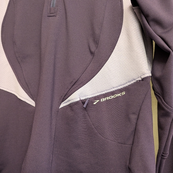 NWOT Brooks Running 1/4 Zip Hoodie - Picture 7 of 8
